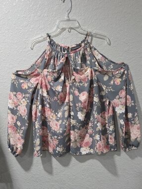 BOLD elements Gray Floral Cold-Shoulder Blouse with Pink Roses